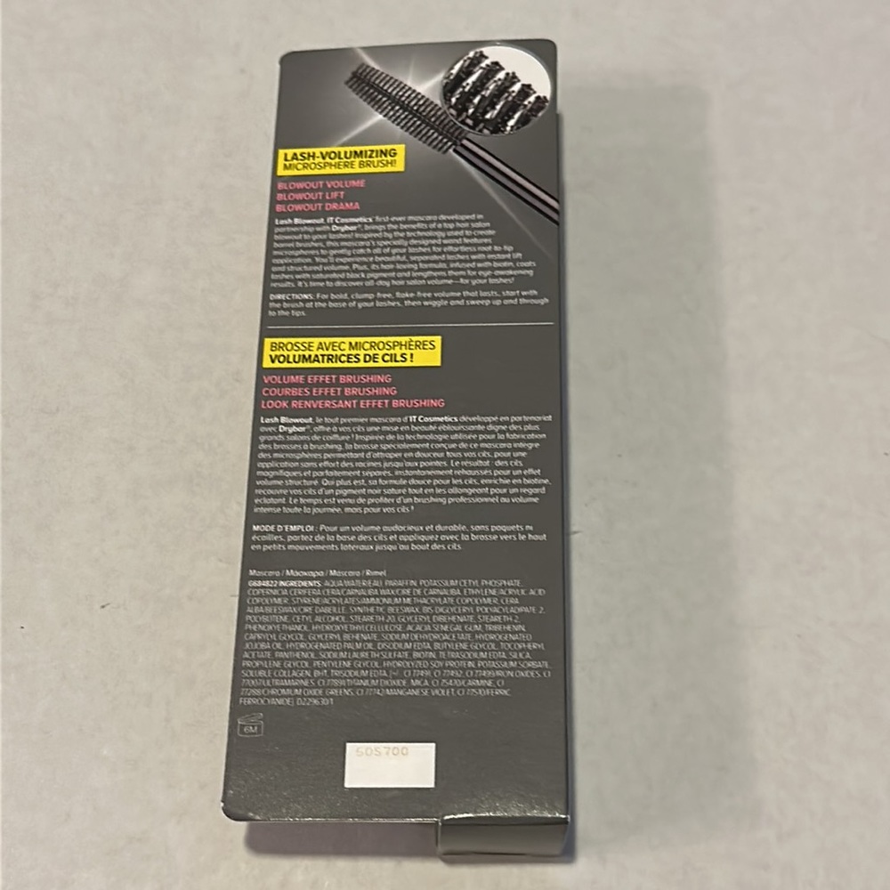 It Cosmetics Lash Blowout Mascara collab with Drybar - Lift and Volume Biotin - Picture 3 of 3